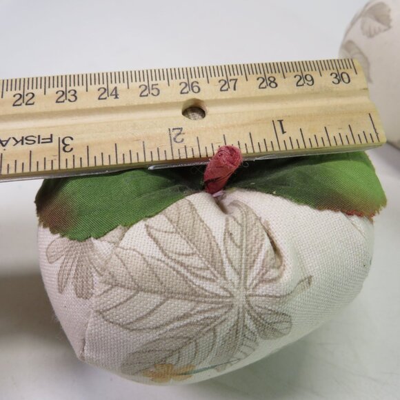 VTG Fabric Covered (3) Apples Light Taupe or Off White color background - Picture 4 of 13